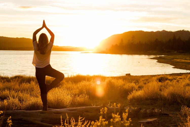 Verbessern Sie Ihren Urlaub in Big Bear mit Yoga und Fitness